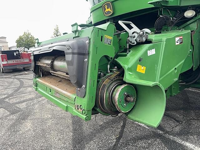 Image of John Deere 9770 STS equipment image 1