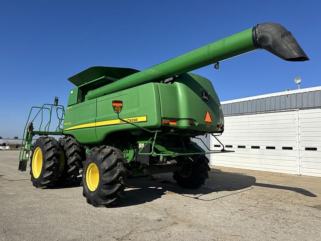 Image of John Deere 9770 STS equipment image 3