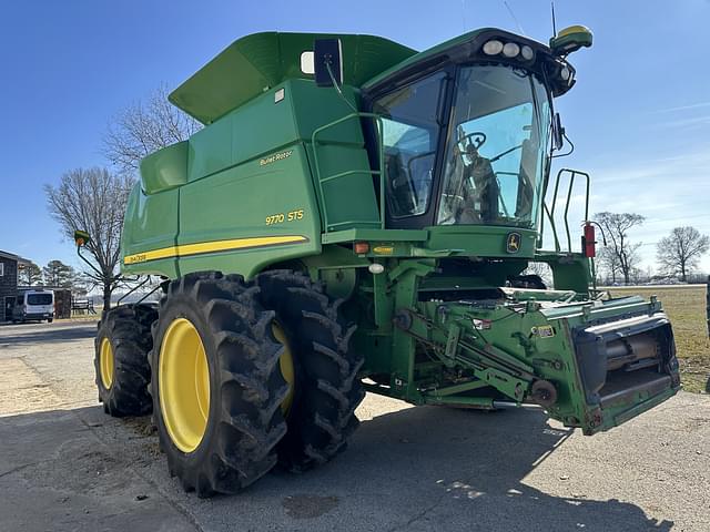 Image of John Deere 9770 STS equipment image 1