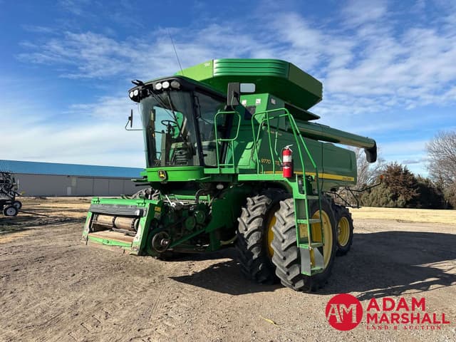 Image of John Deere 9770 STS equipment image 2