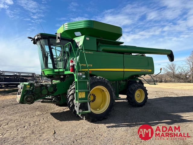 Image of John Deere 9770 STS equipment image 1