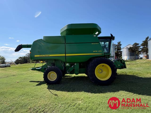 Image of John Deere 9770 STS equipment image 2