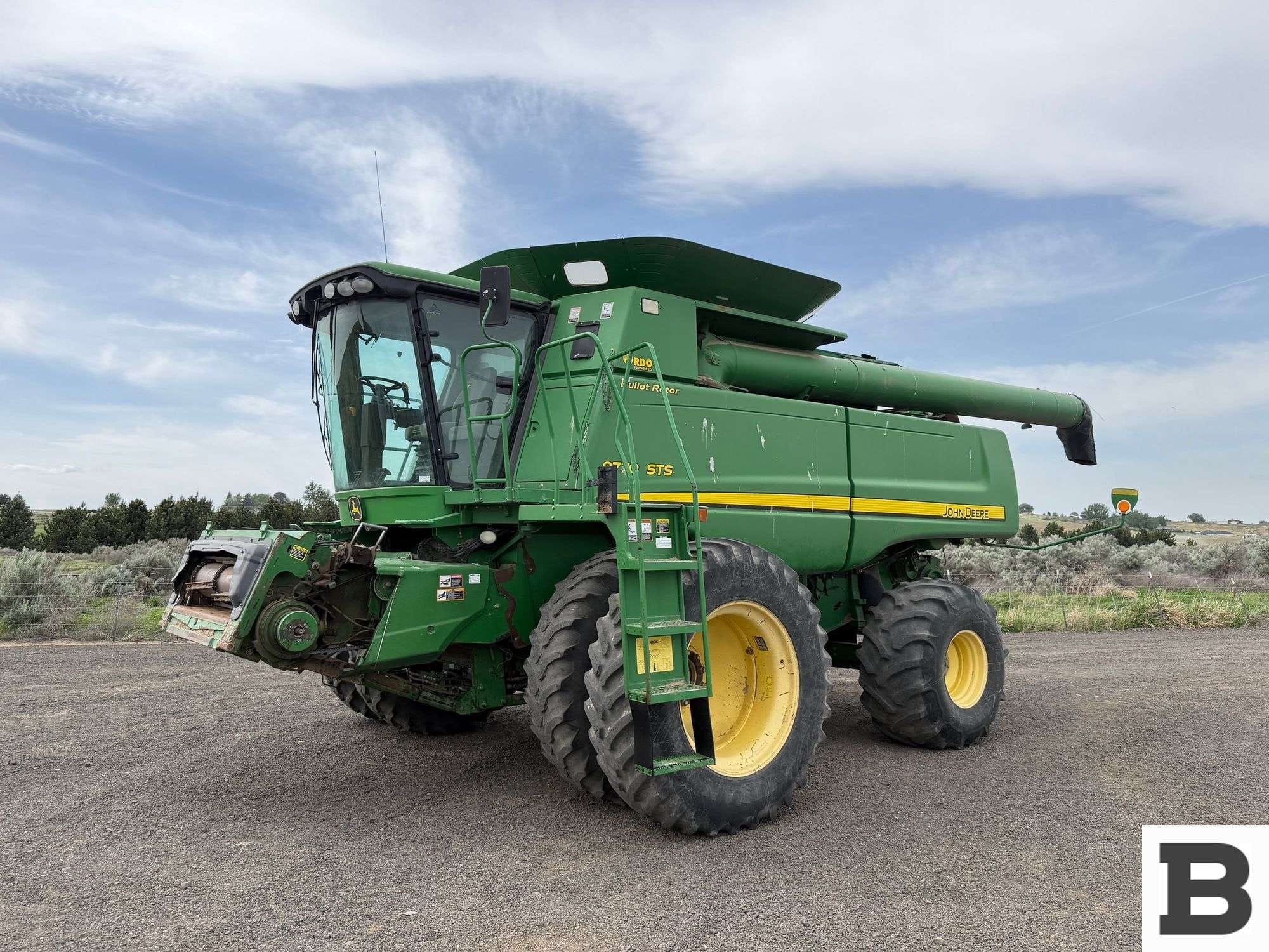 2009 John Deere 9770 STS Equipment Image0