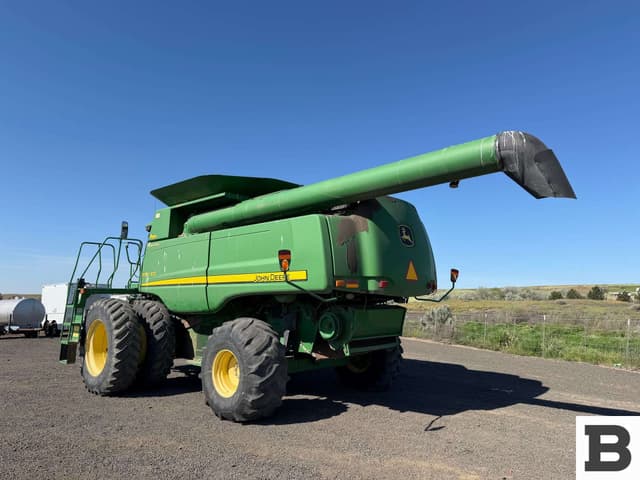 Image of John Deere 9770 STS equipment image 2