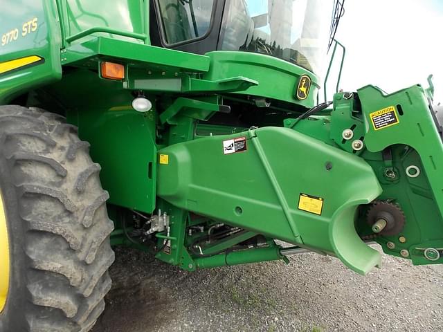 Image of John Deere 9770 STS equipment image 3