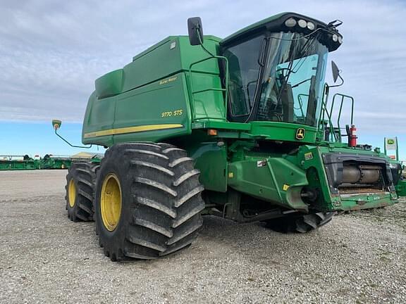 Image of John Deere 9770 STS equipment image 1