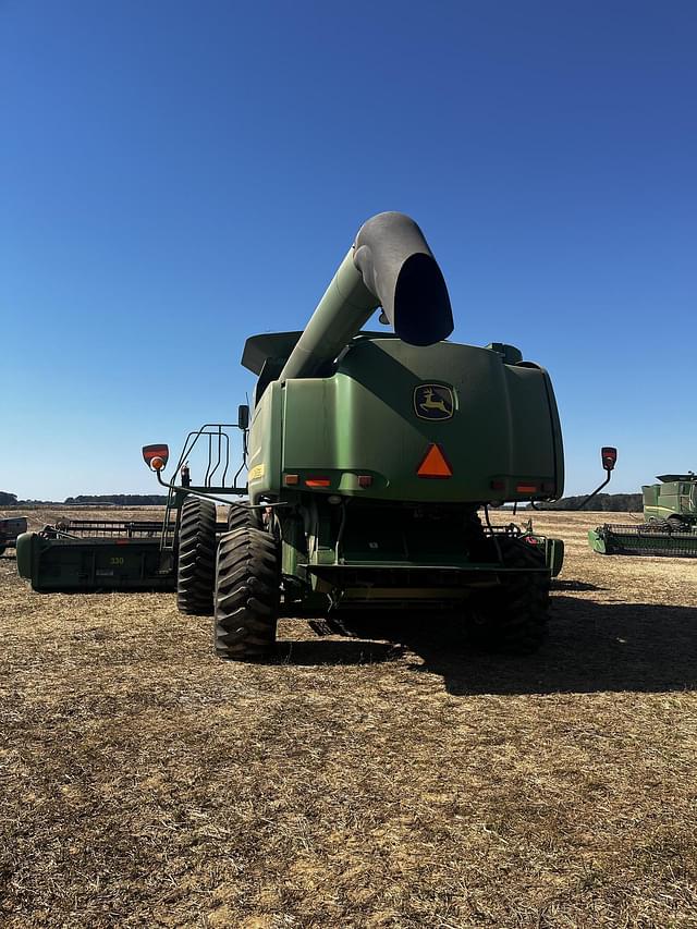 Image of John Deere 9770 STS equipment image 4