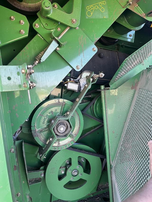 Image of John Deere 9770 STS equipment image 2