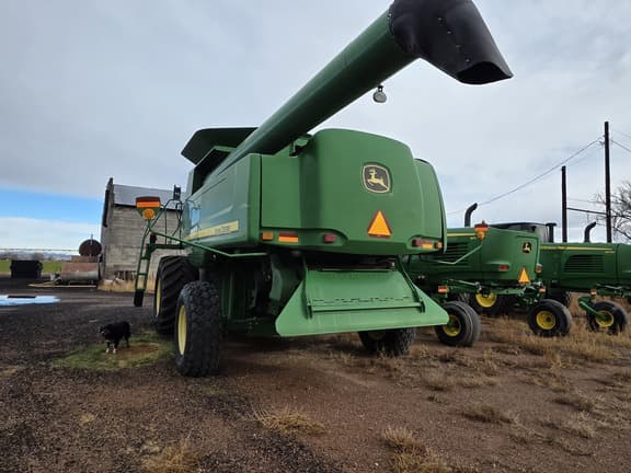 Image of John Deere 9770 STS equipment image 4
