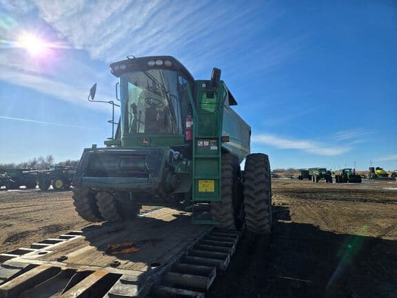 Image of John Deere 9770 STS equipment image 3