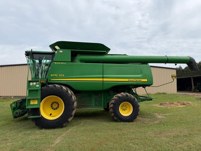 Image of John Deere 9770 STS equipment image 1