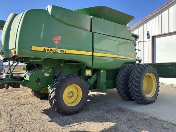 Image of John Deere 9870 STS equipment image 4