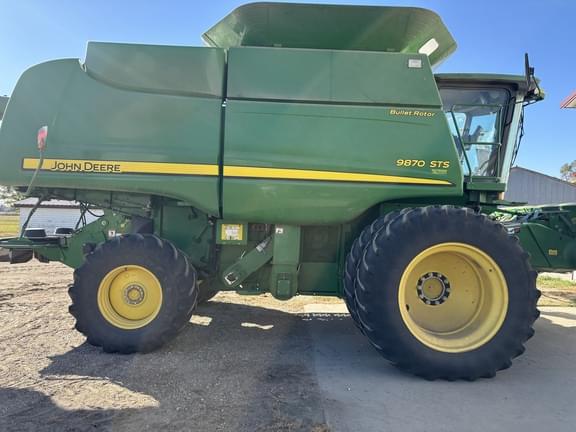 Image of John Deere 9870 STS equipment image 3