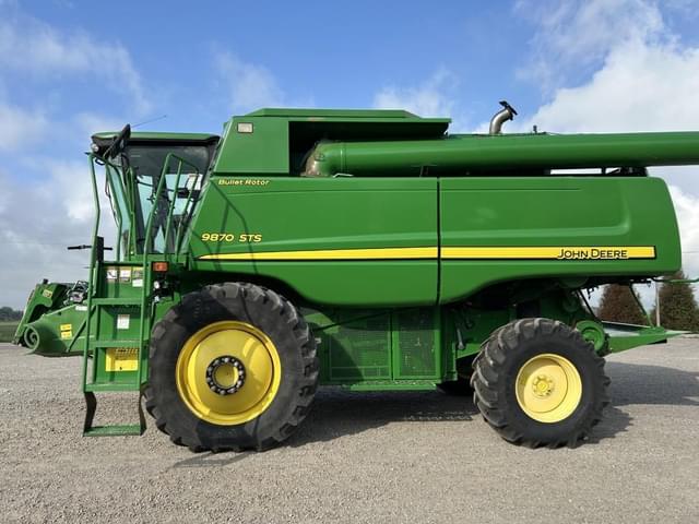 Image of John Deere 9870 STS equipment image 2
