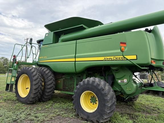 Image of John Deere 9870 STS equipment image 2