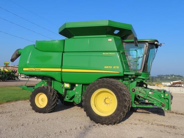 Image of John Deere 9870 STS equipment image 4