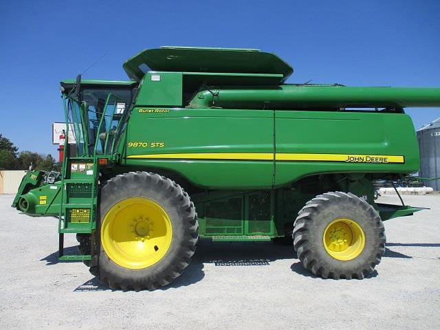 Image of John Deere 9870 STS equipment image 2