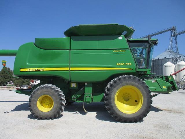 Image of John Deere 9870 STS equipment image 3