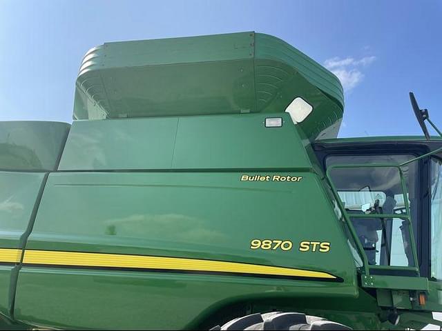 Image of John Deere 9870 STS equipment image 2