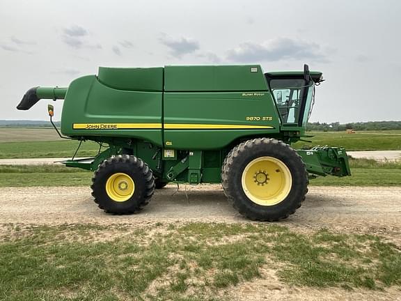 Image of John Deere 9870 STS equipment image 3