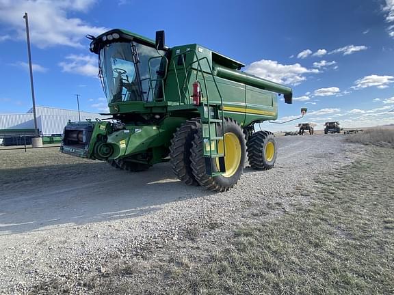 Image of John Deere 9870 STS equipment image 2