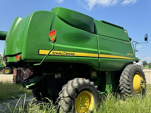 Image of John Deere 9870 STS equipment image 4