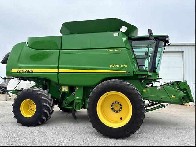 Image of John Deere 9870 STS equipment image 3