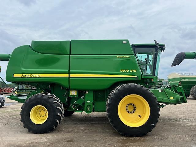 Image of John Deere 9870 STS equipment image 3