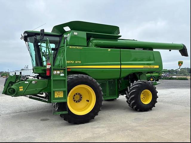 Image of John Deere 9870 STS equipment image 2