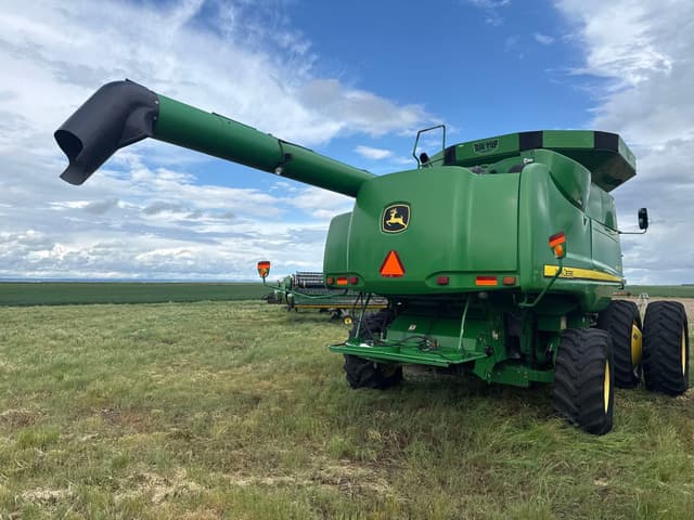 Image of John Deere 9870 STS equipment image 2