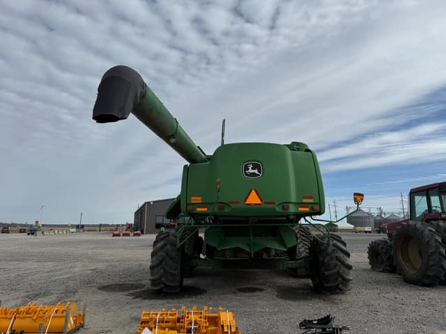 Image of John Deere 9870 STS equipment image 4