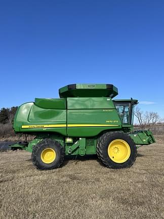 Image of John Deere 9870 STS equipment image 2