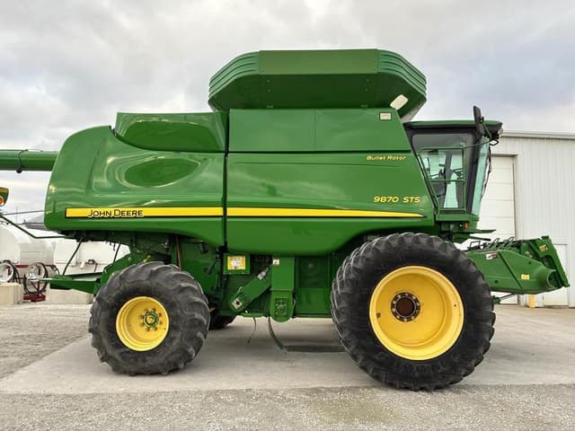 Image of John Deere 9870 STS equipment image 3