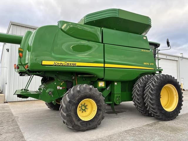 Image of John Deere 9870 STS equipment image 4