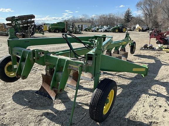 Image of John Deere 995 equipment image 1