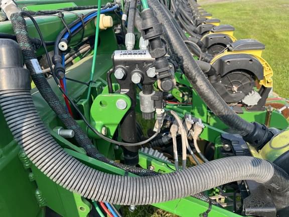 Image of John Deere DB80 equipment image 3