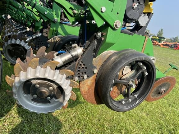 Image of John Deere DB80 equipment image 4