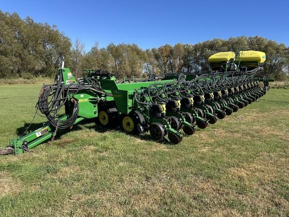 Image of John Deere DB90 Primary image