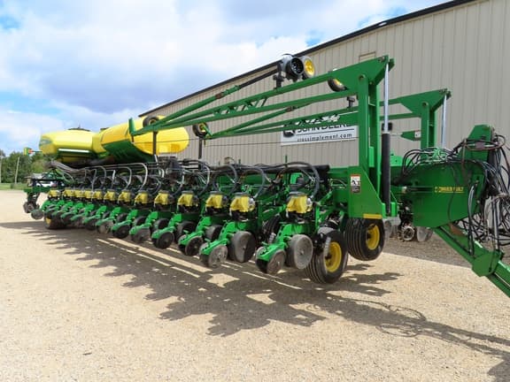 Image of John Deere DB80 equipment image 3