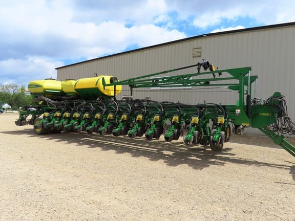 Image of John Deere DB80 equipment image 2