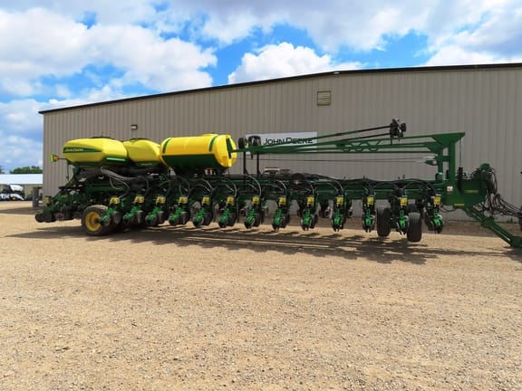 2009 John Deere DB80 Equipment Image0