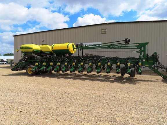 Image of John Deere DB80 Primary image