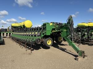 2009 John Deere DB88 Image
