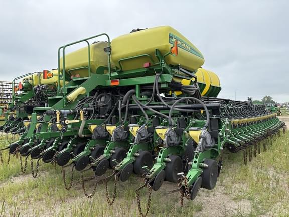 Image of John Deere DB88 equipment image 4