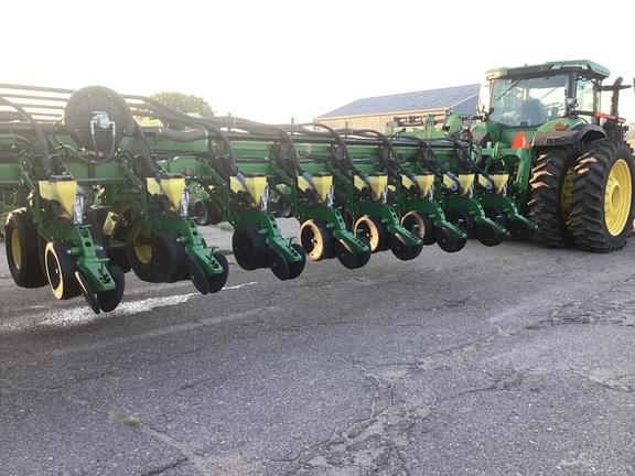 Image of John Deere DB90 equipment image 4