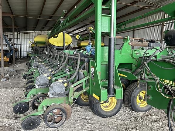 Image of John Deere DB90 equipment image 1