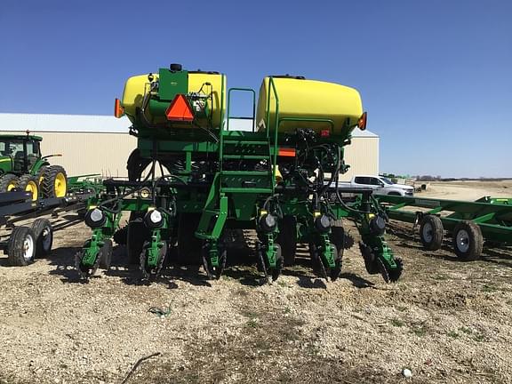 Image of John Deere DB90 equipment image 2