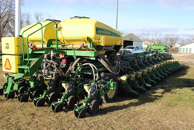 Image of John Deere DB90 equipment image 3