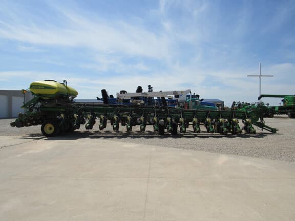 Image of John Deere DB90 equipment image 2