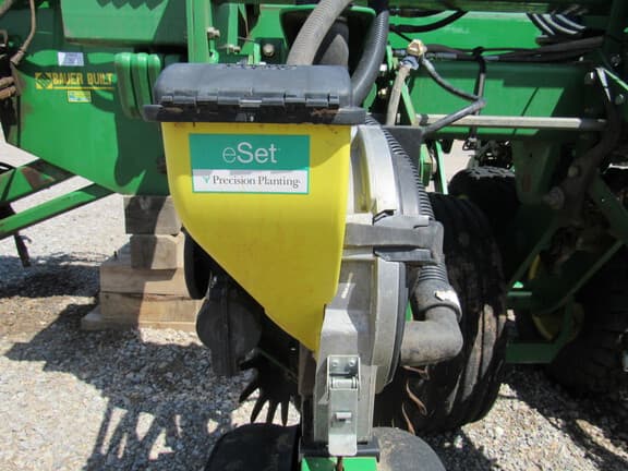 Image of John Deere DB90 equipment image 4
